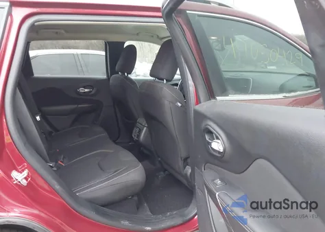 2017 Jeep Cherokee Latitude Fwd из США, поврежденный, VIN 1C4PJLCS1HW502454